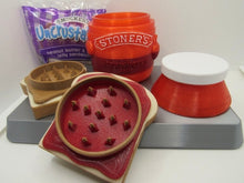 Load image into Gallery viewer, Stoner jelly jar &amp; PP&amp;J Herb Grinder set
