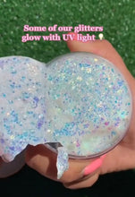 Load image into Gallery viewer, BB&amp;W cosmetics Body Glitter
