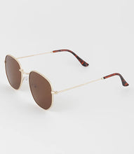 Load image into Gallery viewer, Lavish Sunglasses: Classic collection
