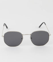 Load image into Gallery viewer, Lavish Sunglasses: Classic collection
