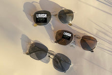 Load image into Gallery viewer, Lavish Sunglasses style: The classic Collection
