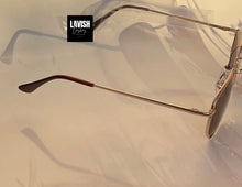 Load image into Gallery viewer, Lavish Sunglasses style: The classic Collection
